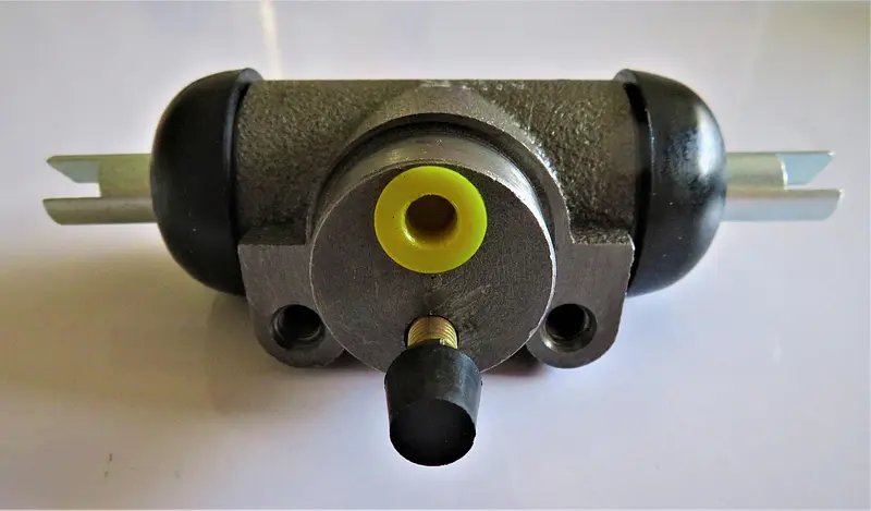 سیلندر ترمز لیفتراک کوماتسو خط 14